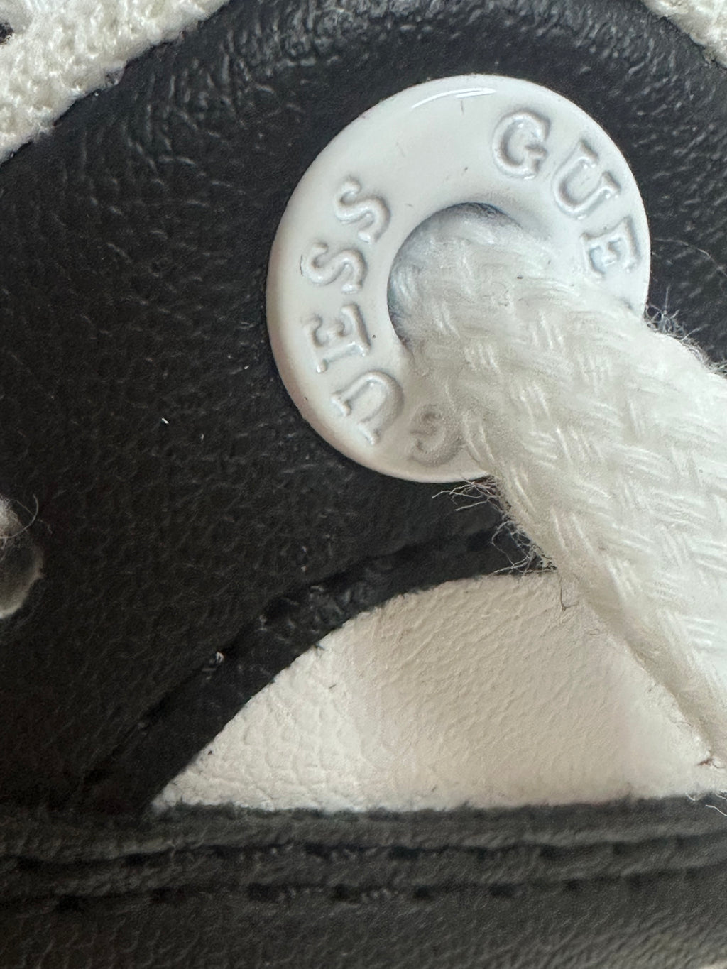 Tenis Guess para Mujer