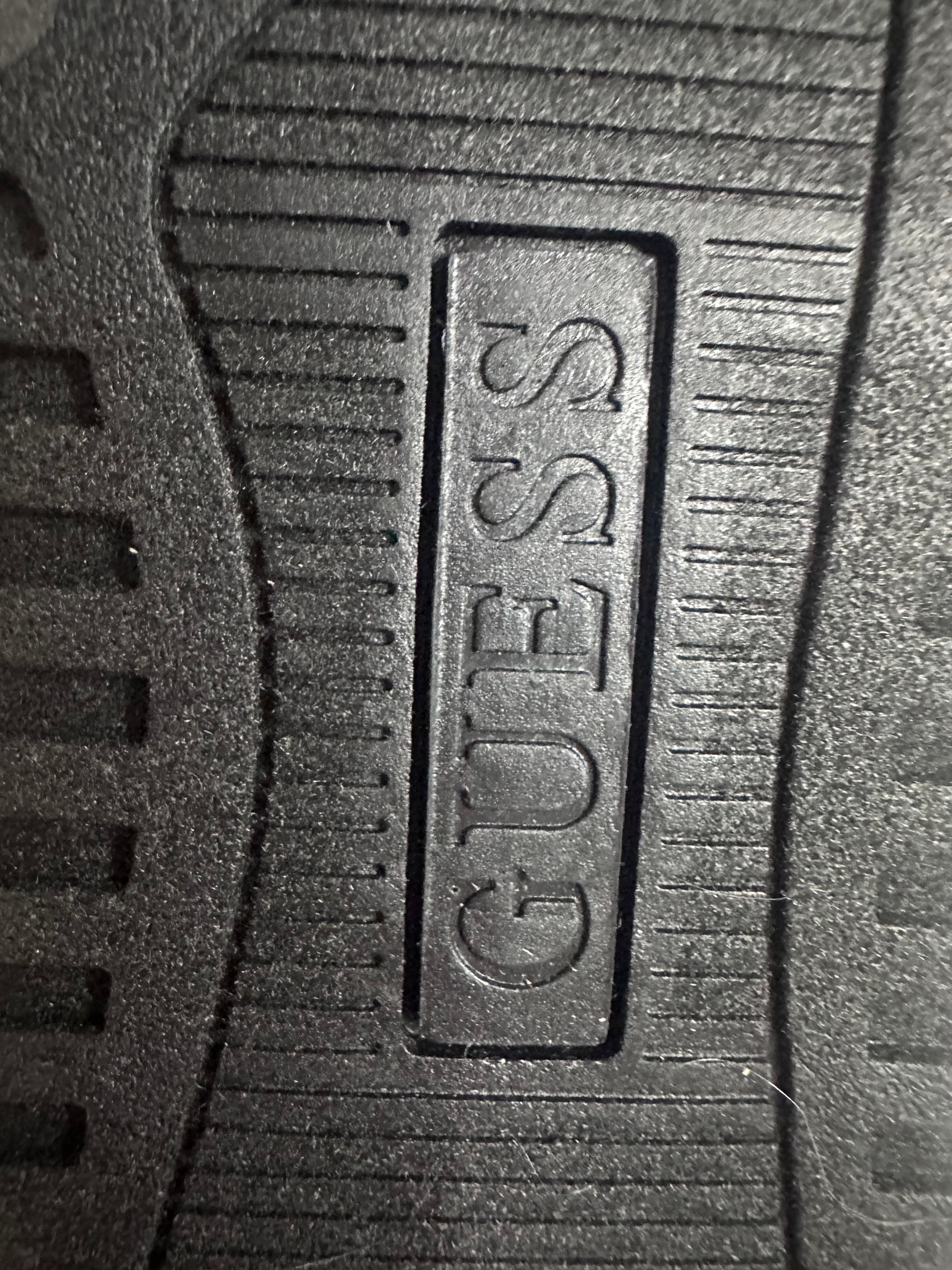 Tenis Guess para Mujer