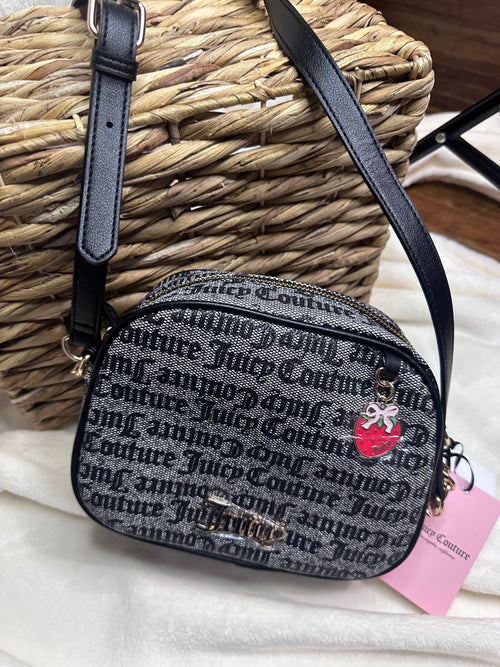 Bolsa Juicy Couture Negra con charm en forma de 🍓