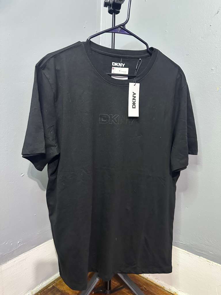 Playera DKNY Negra - Originales