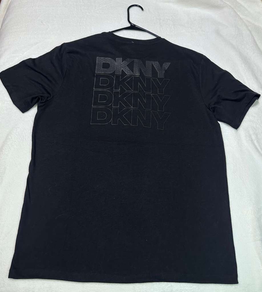 Playera DKNY Negra - Originales