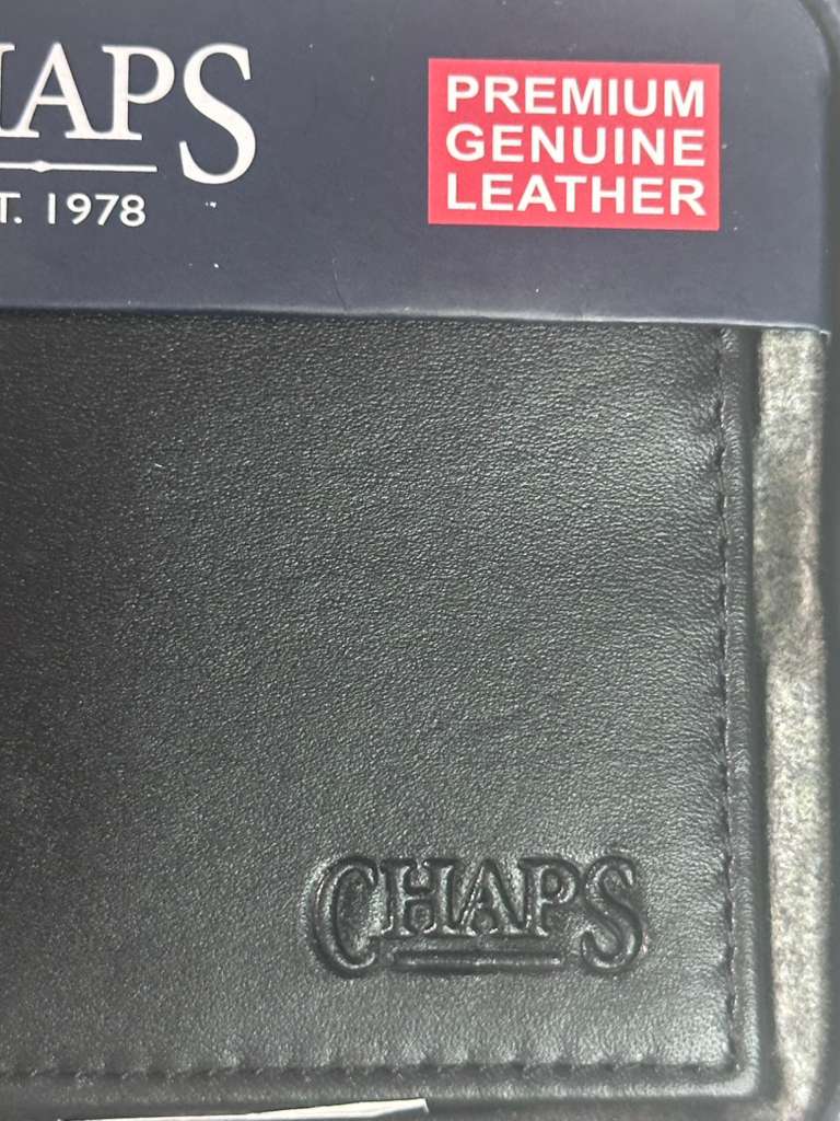 Cartera CHAPS Piel Genuina con Protección RFID - Logo Grabado