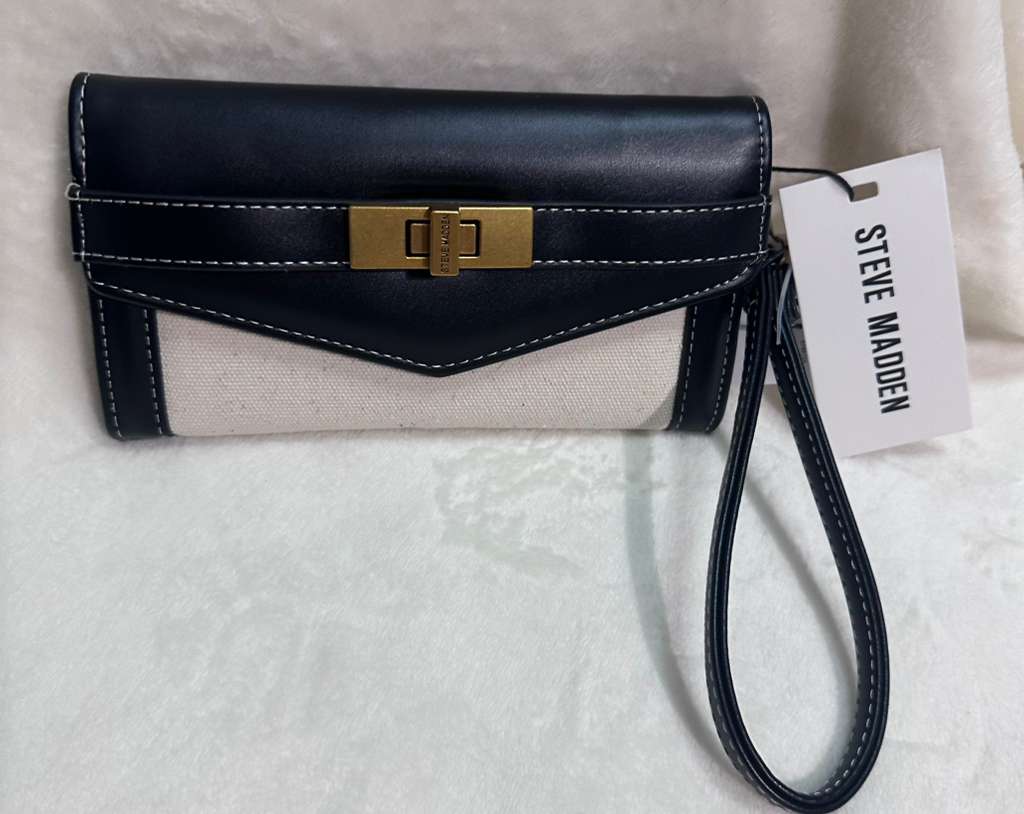 Cartera Steve Madden Flap Wallet Negro y Beige Original - Mujer