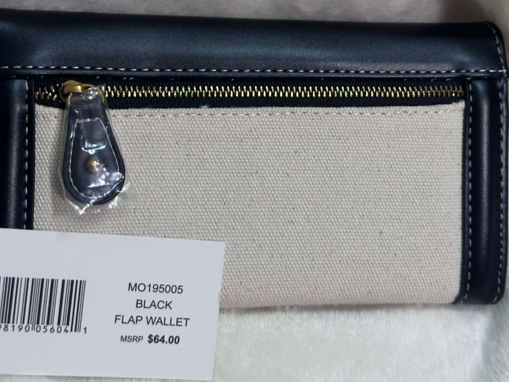 Cartera Steve Madden Flap Wallet Negro y Beige Original - Mujer