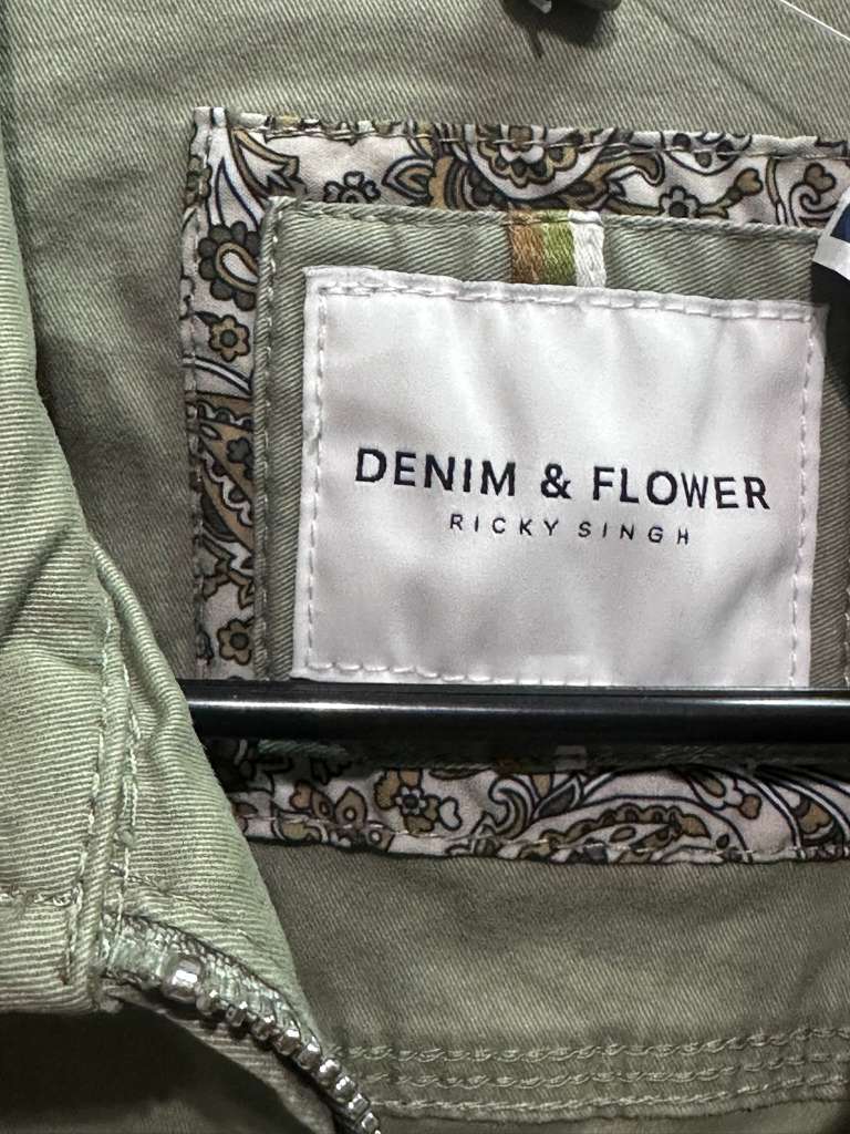 Chamarra Denim & Flower Ricky Singh Verde Olivo Talla S