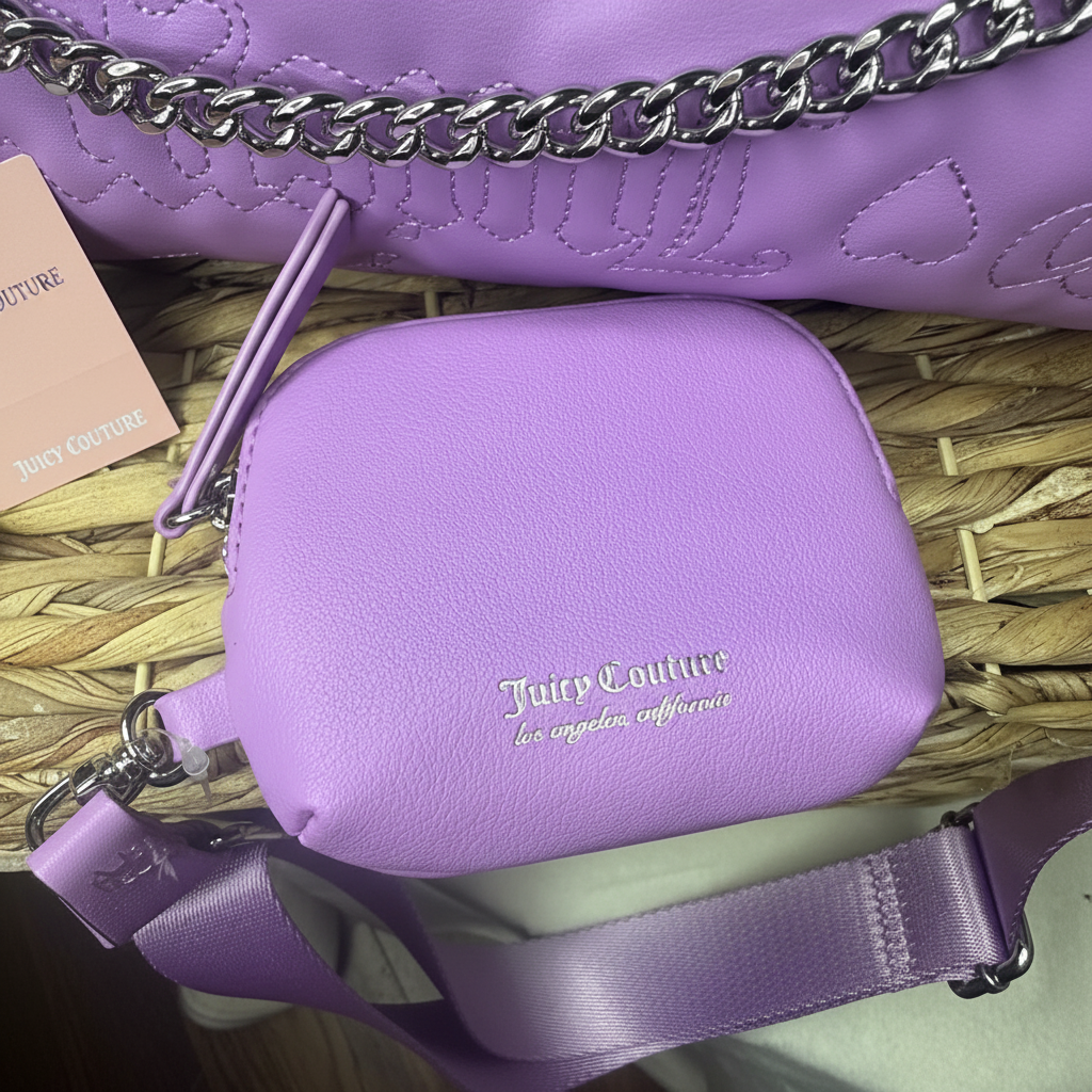 Juicy Couture Puff Roll Bag Xbody Violet - vista 4